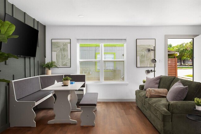 Photo - 1201 Southport Dr