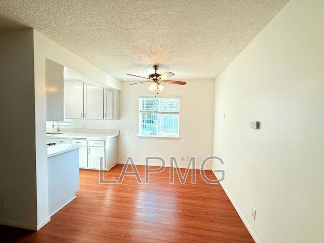 Photo - 2707 Pomeroy Ave