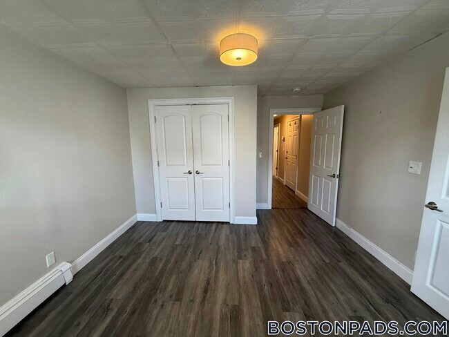 Photo - 195 Maverick St Unidad 2