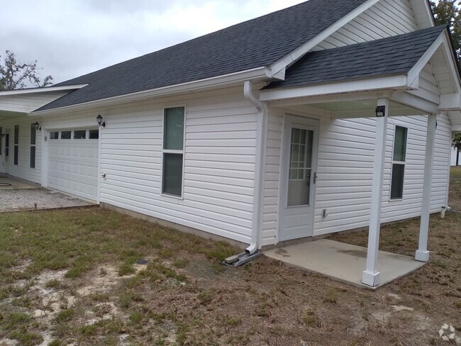 Private entry - 1284 Mackey Scott Rd Rental