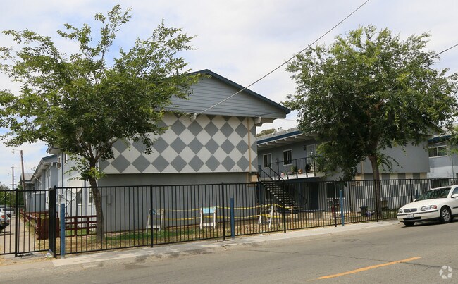 Photo - Johnston Park Apartments