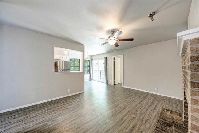 Photo - 2106 Nickerson St Unidad 201