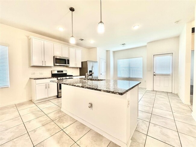 Photo - 105 Eagle Lake Dr