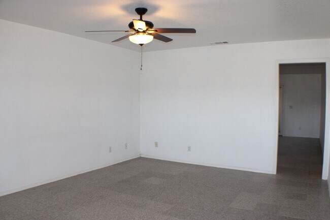 Photo - PLACE - XAV8709 Unidad 4