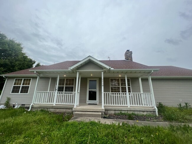 BEAUTIFUL 3 BEDROOM / 2 BATHROOM HOUSE IN ... - BEAUTIFUL 3 BEDROOM / 2 BATHROOM HOUSE IN ...