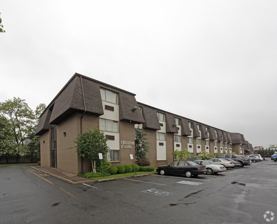 Photo - Executive Village Apartments