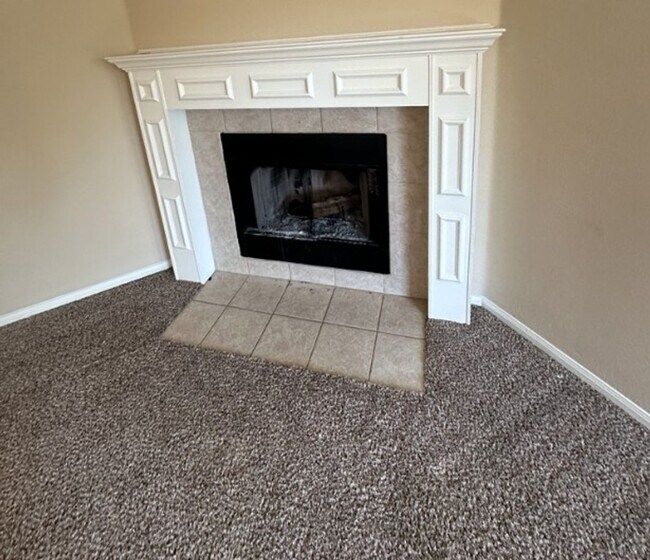 Photo - AVAILABLE NOW! - FIRST MONTH FREE (SECTION...