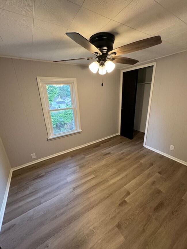 Photo - 2005 Hillside Ave