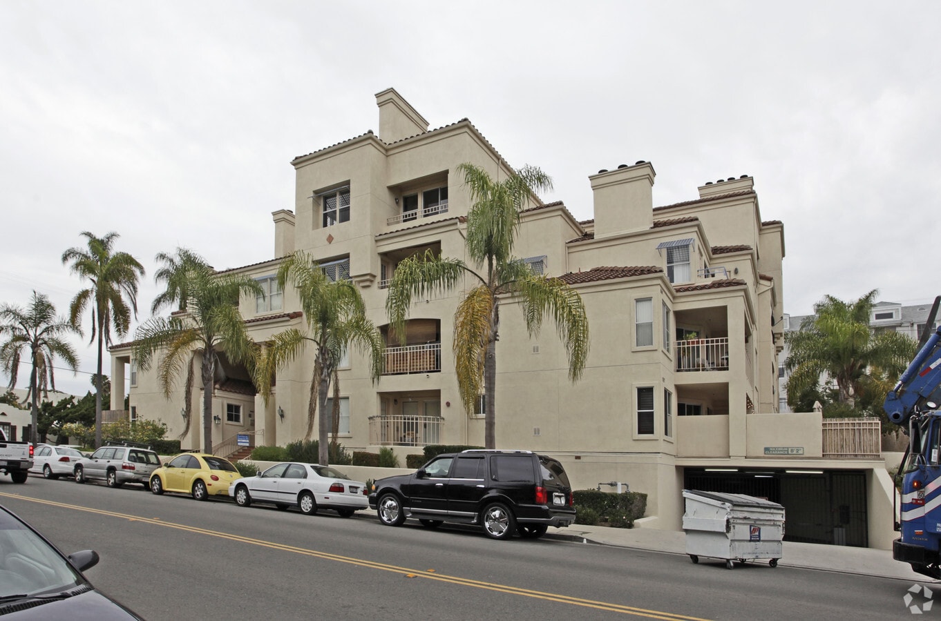 First and Pennsylvania Apartments - First and Pennsylvania Apartments