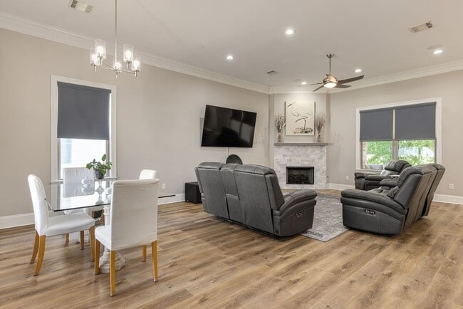 Photo - 204 Redfern St