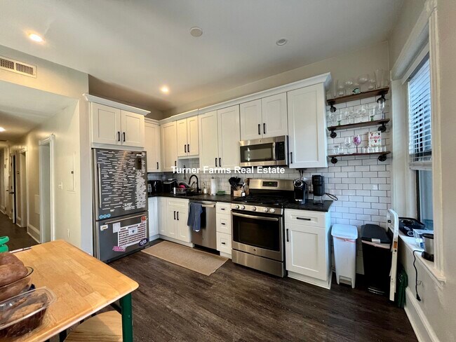 Photo - 1520 Tremont St