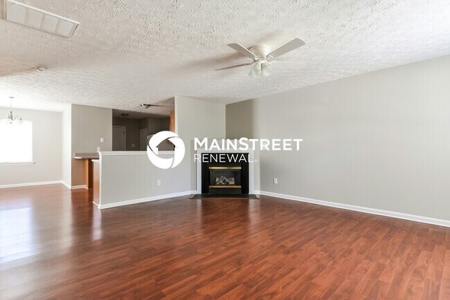 Photo - 3 Bedroom Pet-Friendly Home in Raleigh, NC with Main Street Renewal
