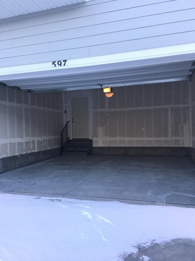 Photo - 597 N Orchard Dr