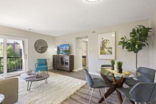 Photo - Washington Apartments