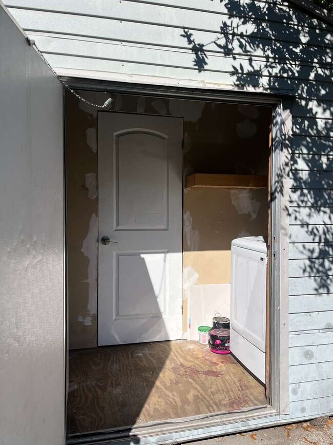 Photo - 1219 NW 40th St Unidad 1