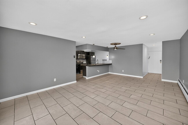 Photo - 5458 Beechmont Ave Unit 212
