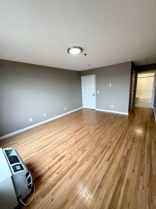 Photo - 1911 Grand Ave Unit 1c