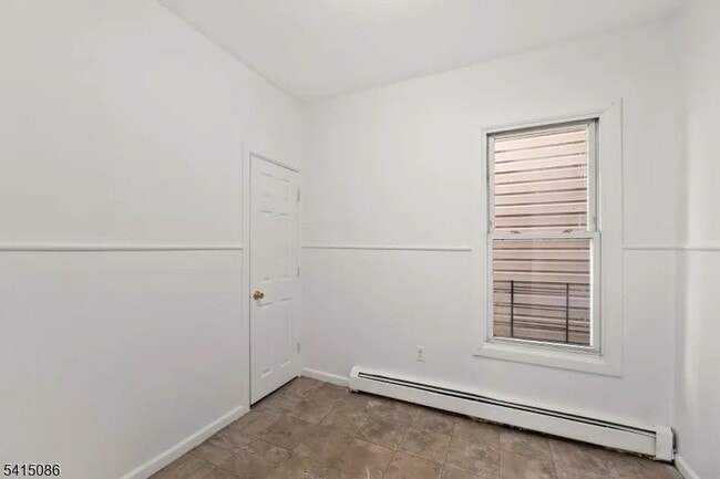 190 N 1st St Unit 2