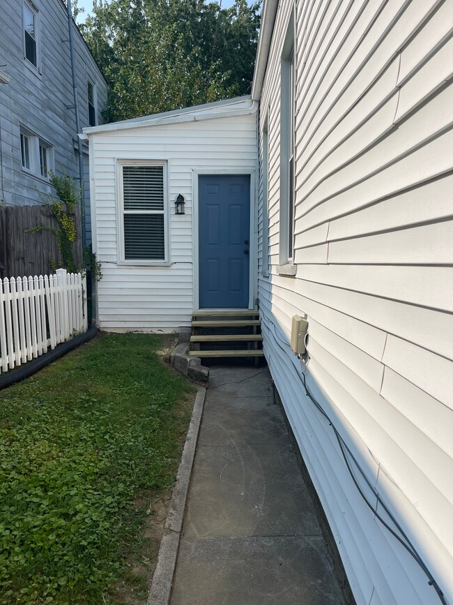 1417 Rufer Ave