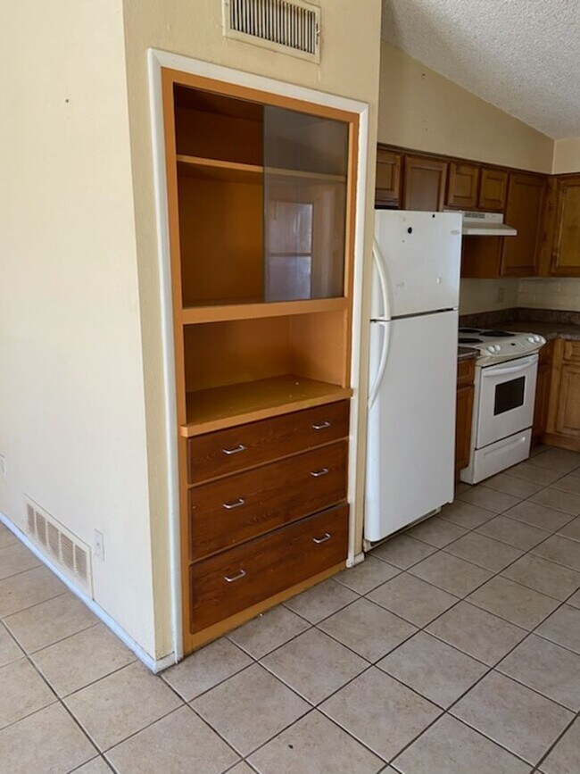 1707 E Adelaide Dr Unit Adel1709A
