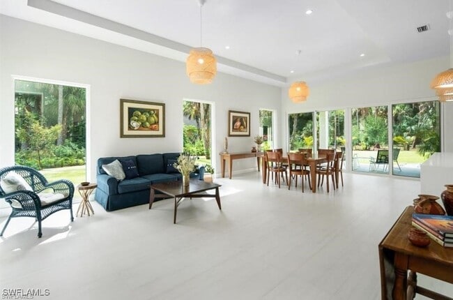 Photo - 3740 3rd Ave SW