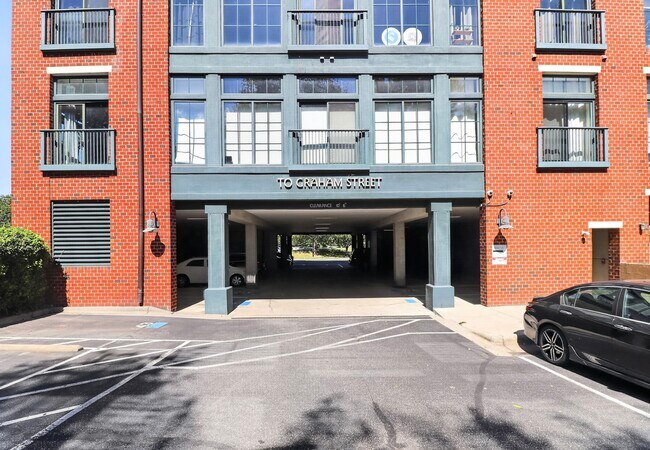 Photo - 626 N Graham St