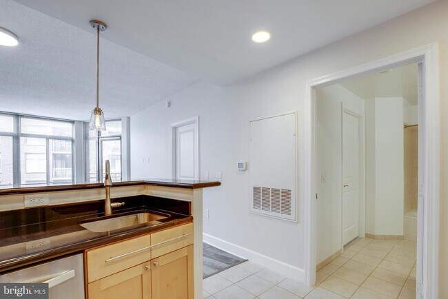 Photo - 3600 S Glebe Rd Unidad 427W