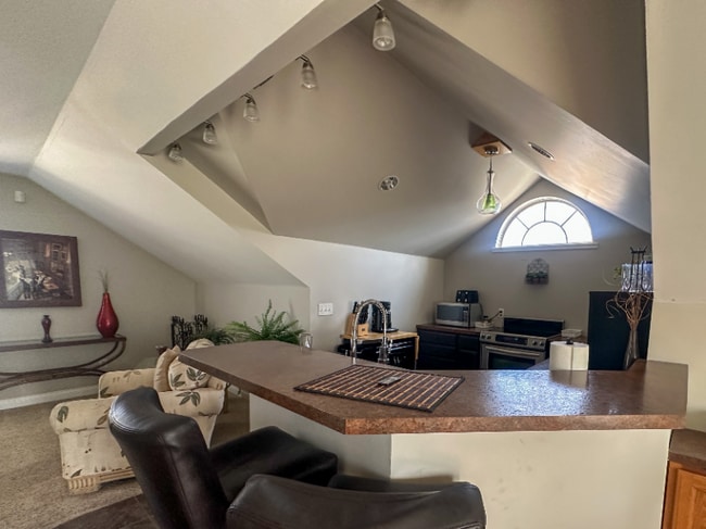 Photo - 288 38th Ave N