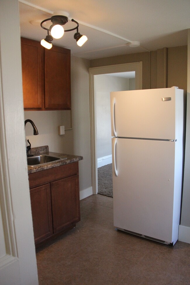 Photo - 402 6th St SW Unit #3 Upper West