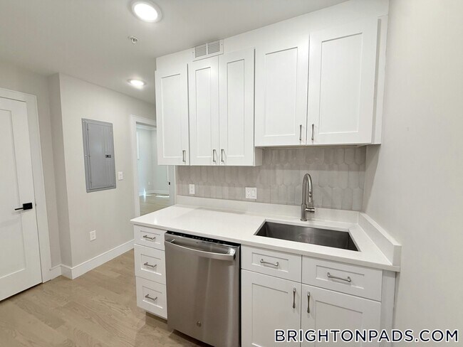 104-106-106 Warren St Unidad 2