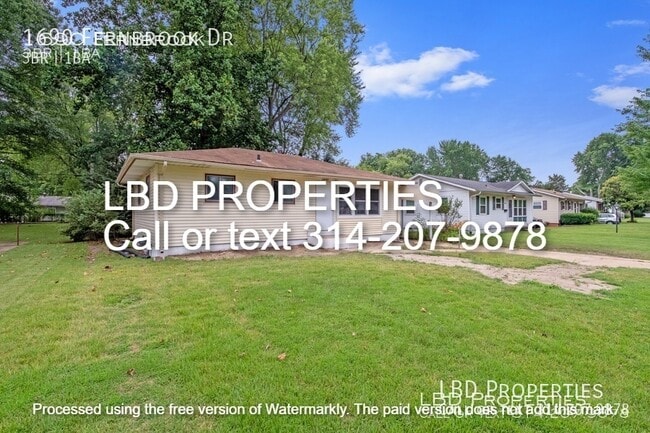 Photo - 1690 Fernbrook Dr