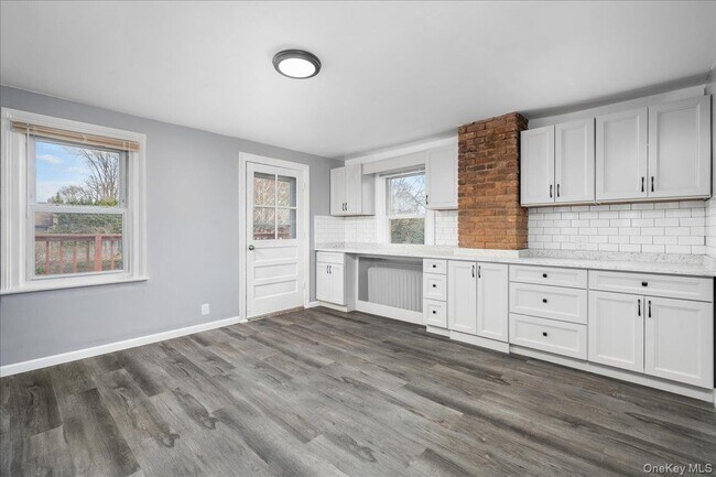 Photo - 319 Union Ave