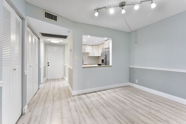 Photo - 9370 SW 8th St Unit 116