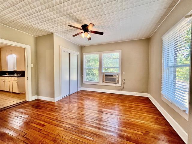 Photo - 701 W Sycamore St