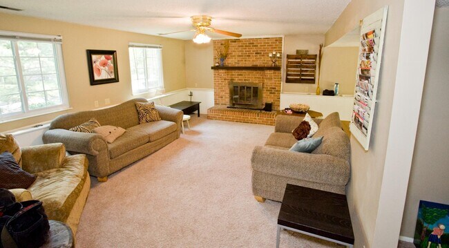 Photo - 1635 Van Dyke Dr