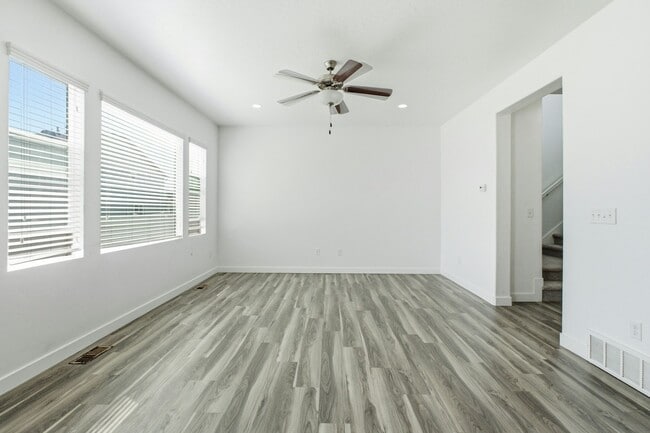 Photo - 506 S Highpoint Dr