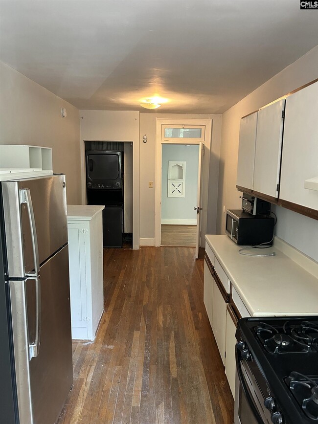 303 King St