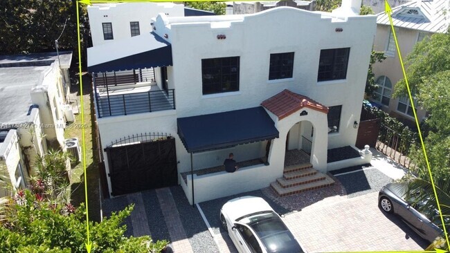 Building Photo - 1746 SW 12th St Rental