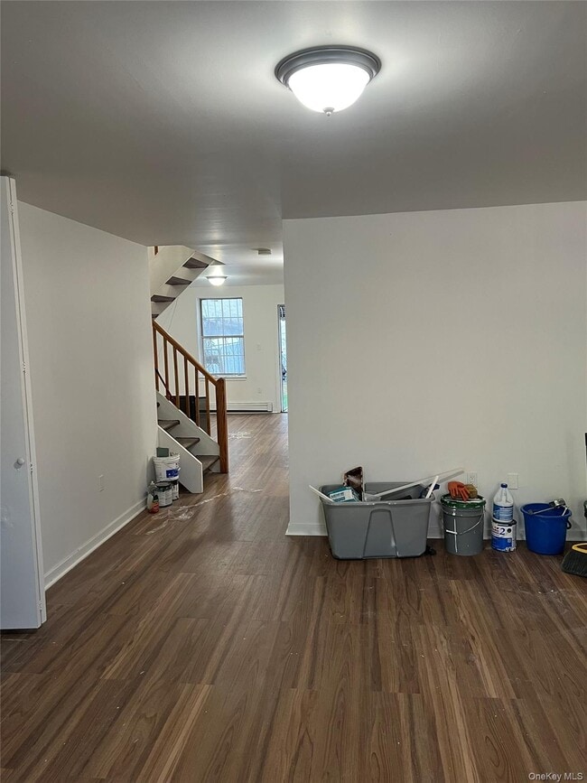 Building Photo - 142 W 175th St Unit 1