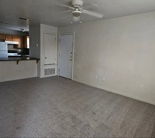 Photo - 1009 Lansberry Ct Unidad B