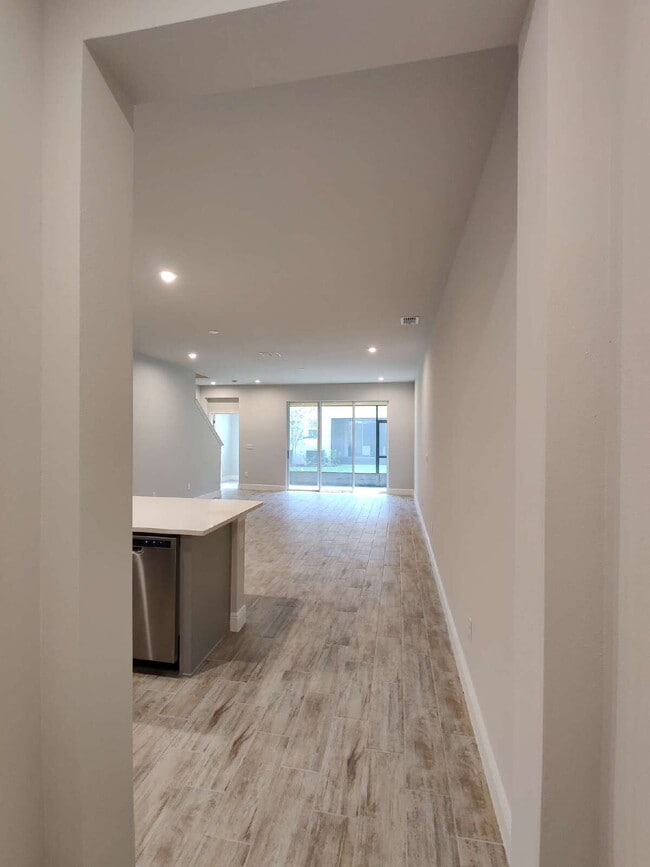 Photo - Beautiful 3-Bedroom Townhome in Gated Avea Pointe