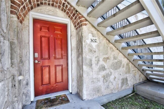 Photo - 4X2 Condo Less than $900/Bedroom for August Unit #302