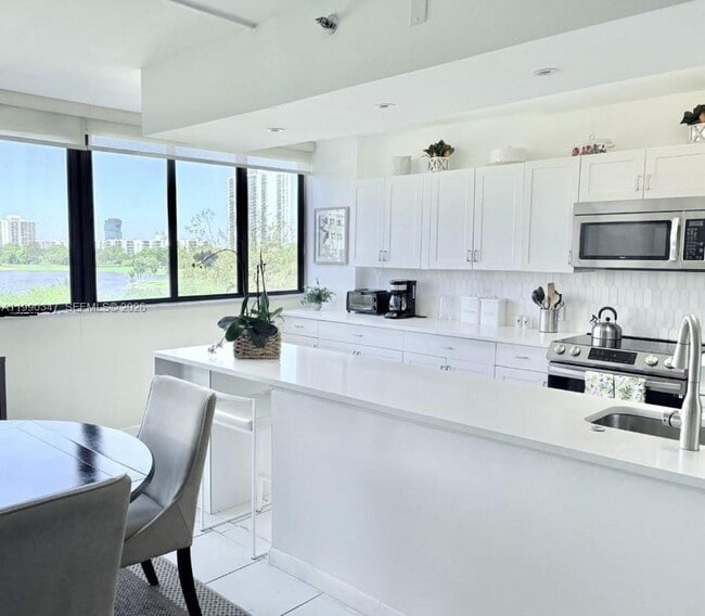 Photo - 20185 E Country Club Dr Unit 405