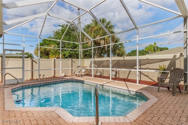 Photo - 247 SE 45th St Casa