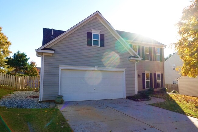 Photo - 233 Highgate Cir