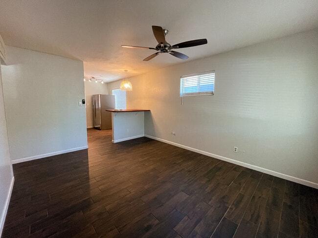 Building Photo - 4615 N 14th St Unit B