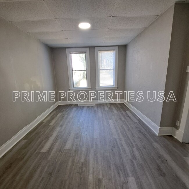 Photo - 305 Anthony St