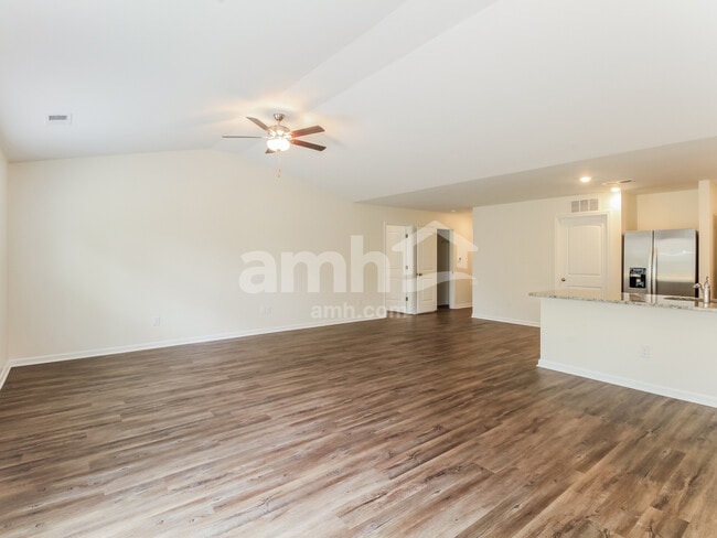 Photo - 1397 John Swann St