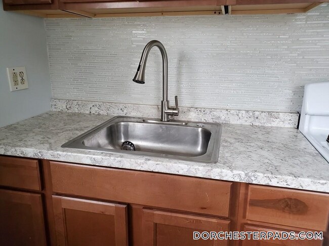 Photo - 15 Harlem St Apartment Unit 3