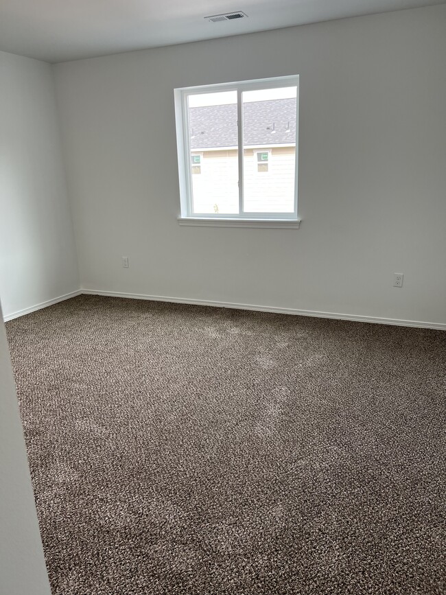 3206 W Lakeshore Ct Apartments - Moses Lake, WA | ForRent.com